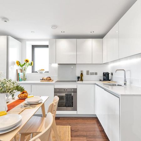 Modern Luxe Apt Just 10 Mins From Tower Bridge! Easy Access To Tube And Bus Londýn Exteriér fotografie