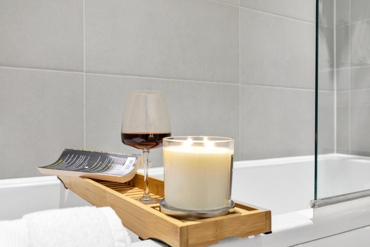 Modern Luxe Apt Just 10 Mins From Tower Bridge! Easy Access To Tube And Bus Londýn Exteriér fotografie