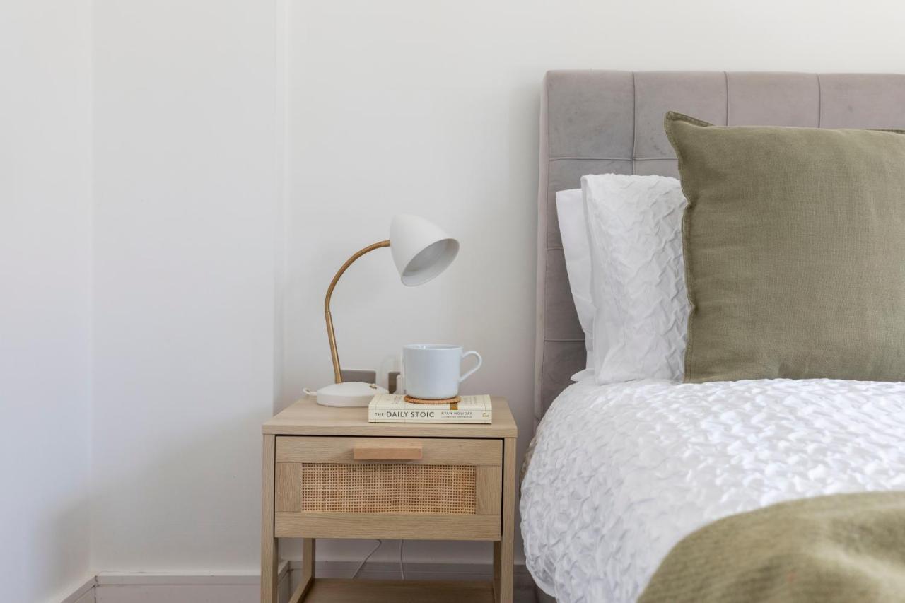 Modern Luxe Apt Just 10 Mins From Tower Bridge! Easy Access To Tube And Bus Londýn Exteriér fotografie