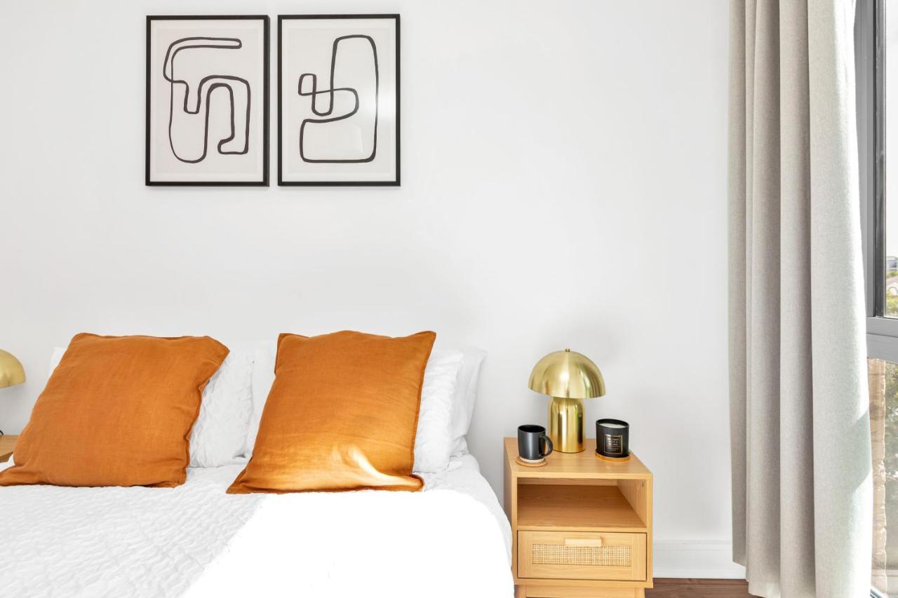 Modern Luxe Apt Just 10 Mins From Tower Bridge! Easy Access To Tube And Bus Londýn Exteriér fotografie