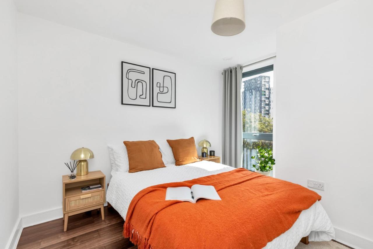Modern Luxe Apt Just 10 Mins From Tower Bridge! Easy Access To Tube And Bus Londýn Exteriér fotografie