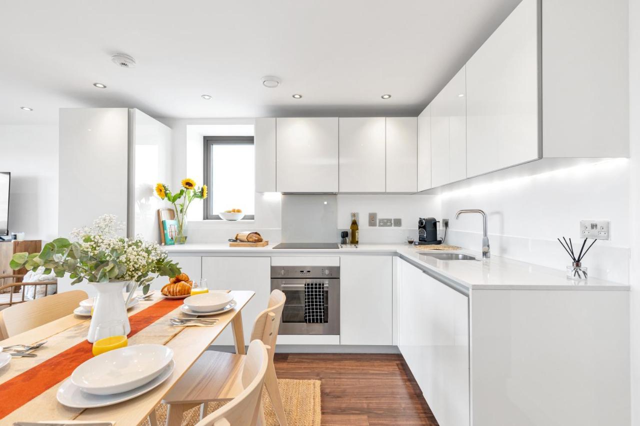 Modern Luxe Apt Just 10 Mins From Tower Bridge! Easy Access To Tube And Bus Londýn Exteriér fotografie