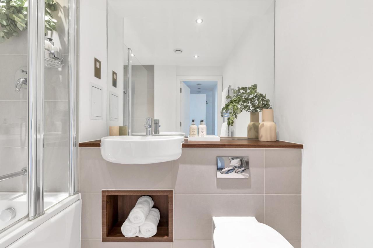 Modern Luxe Apt Just 10 Mins From Tower Bridge! Easy Access To Tube And Bus Londýn Exteriér fotografie