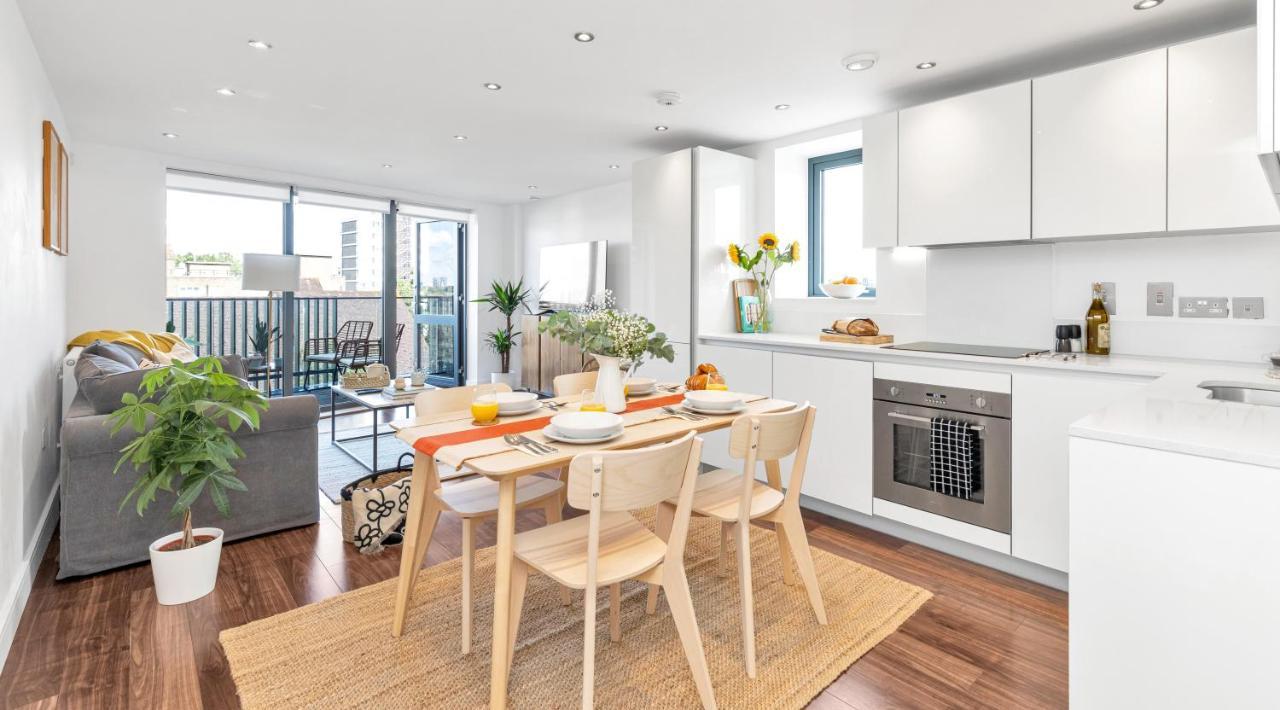 Modern Luxe Apt Just 10 Mins From Tower Bridge! Easy Access To Tube And Bus Londýn Exteriér fotografie