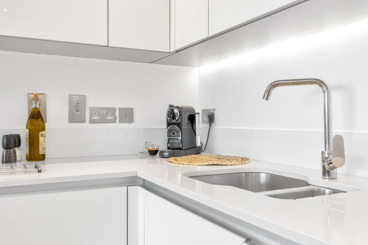 Modern Luxe Apt Just 10 Mins From Tower Bridge! Easy Access To Tube And Bus Londýn Exteriér fotografie
