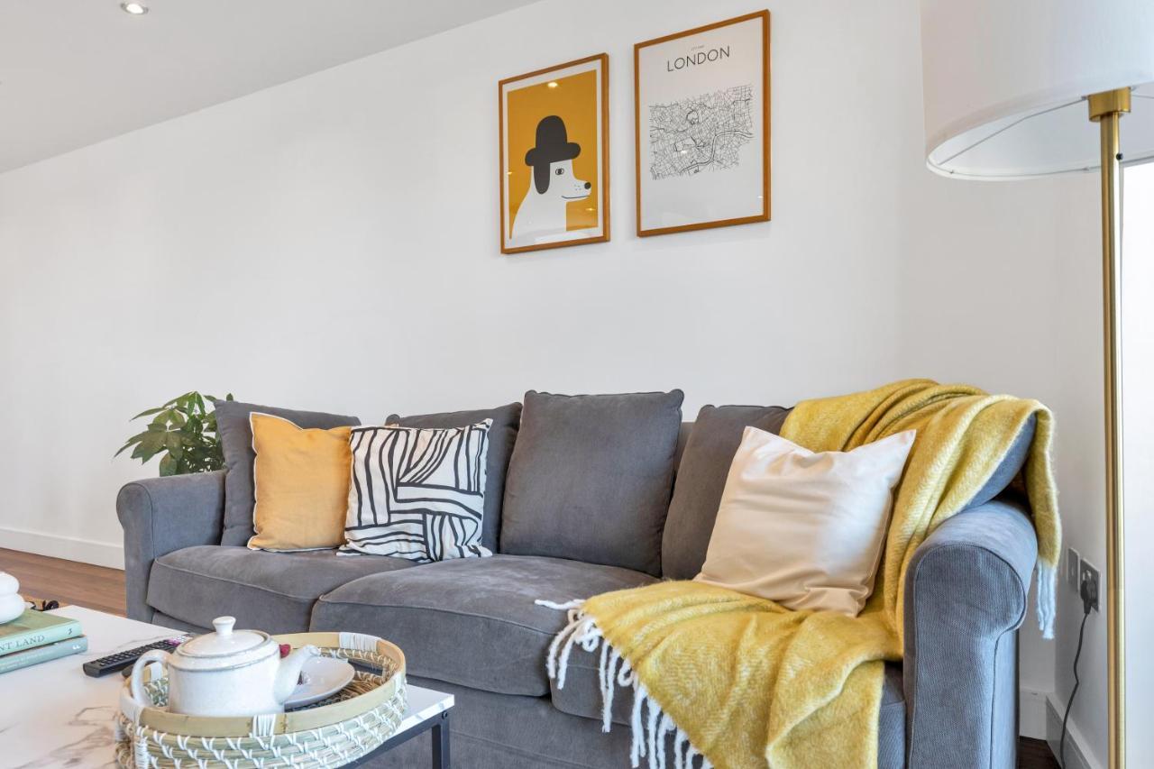 Modern Luxe Apt Just 10 Mins From Tower Bridge! Easy Access To Tube And Bus Londýn Exteriér fotografie